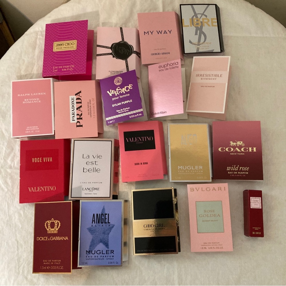 Lot/19 perfume spray samples